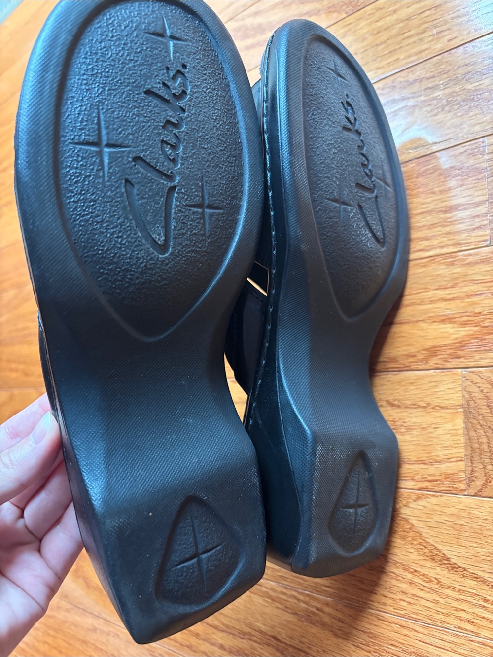 Clarks Black Leather Open-Toe Slide Sandals - Picture 7 of 7
